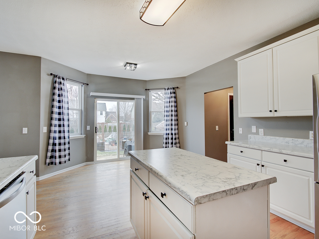 11757 Ledgestone Circle Fishers, IN 46037 - Photo 16 of 55