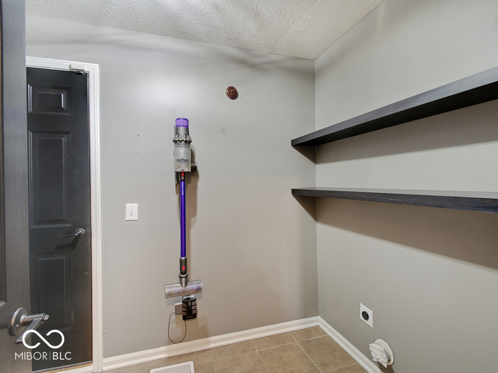 11757 Ledgestone Circle Fishers, IN 46037 - Photo 22 of 55