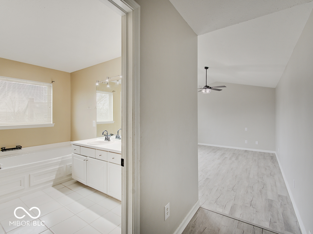 11757 Ledgestone Circle Fishers, IN 46037 - Photo 23 of 55