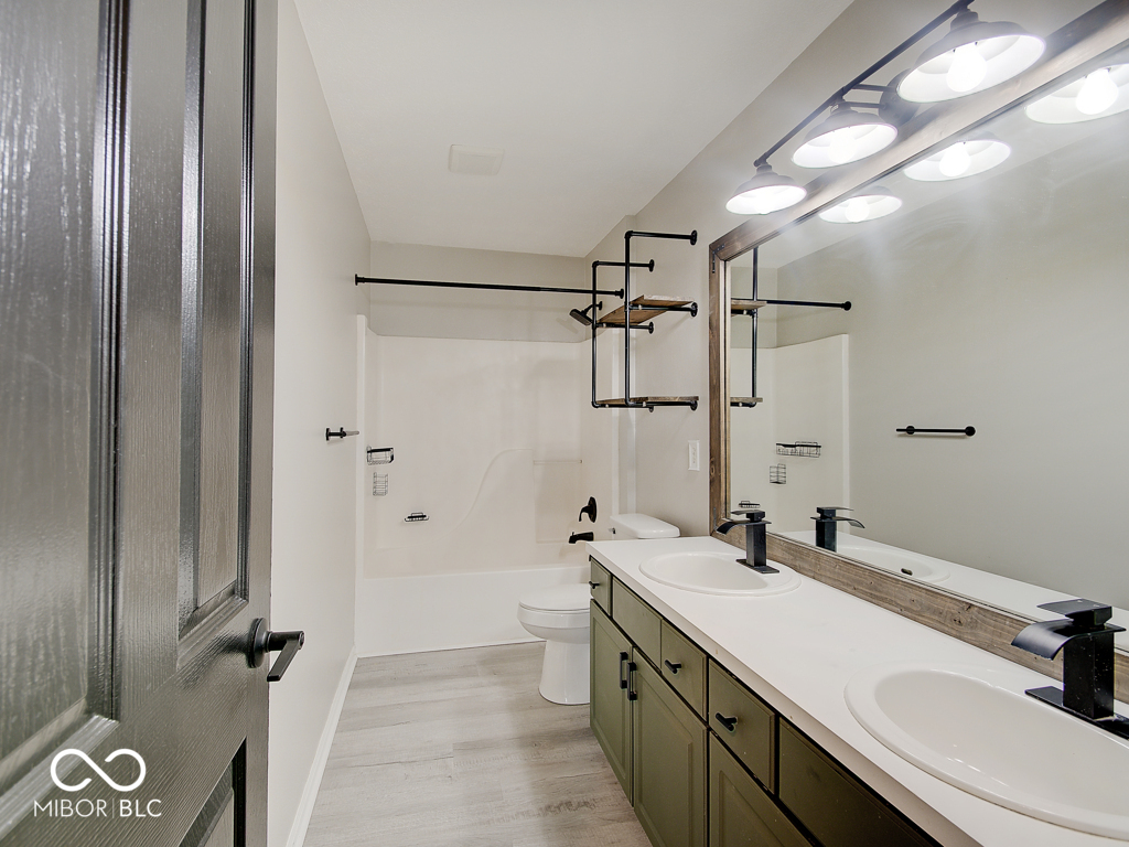 11757 Ledgestone Circle Fishers, IN 46037 - Photo 32 of 55