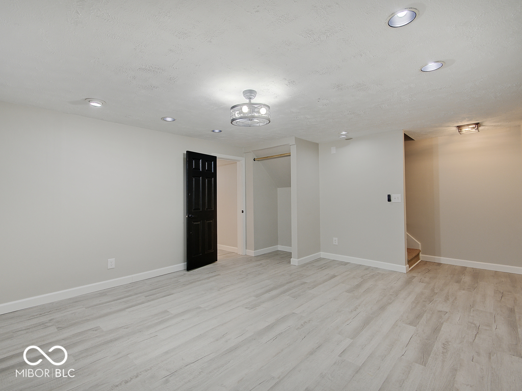 11757 Ledgestone Circle Fishers, IN 46037 - Photo 38 of 55