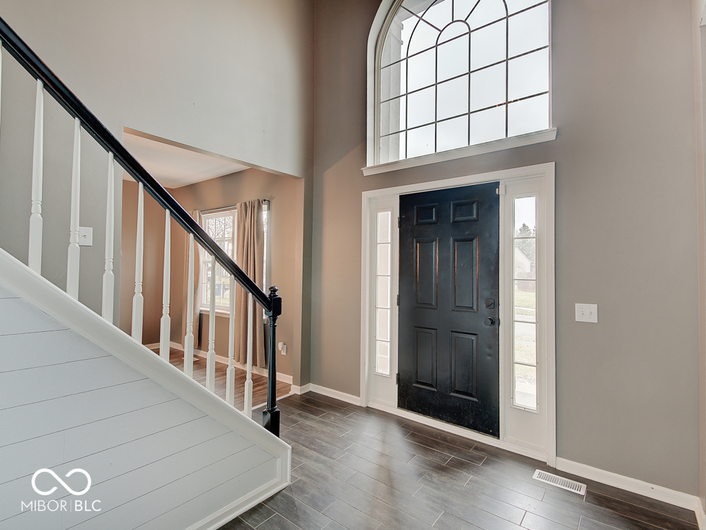 11757 Ledgestone Circle Fishers, IN 46037 - Photo 4 of 55