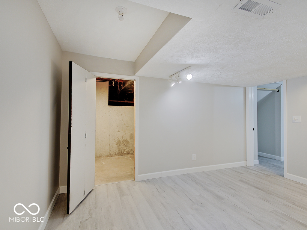 11757 Ledgestone Circle Fishers, IN 46037 - Photo 43 of 55