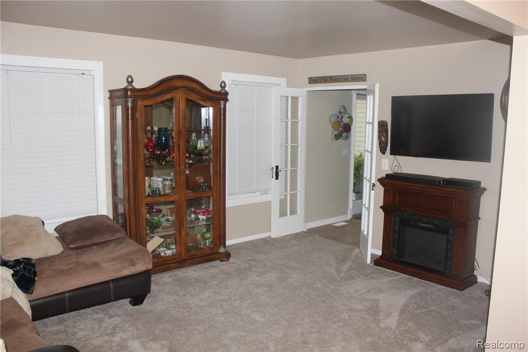 7275 Calkins Road Flint, MI 48532 - Photo 18 of 39 IMG_8393.JPG