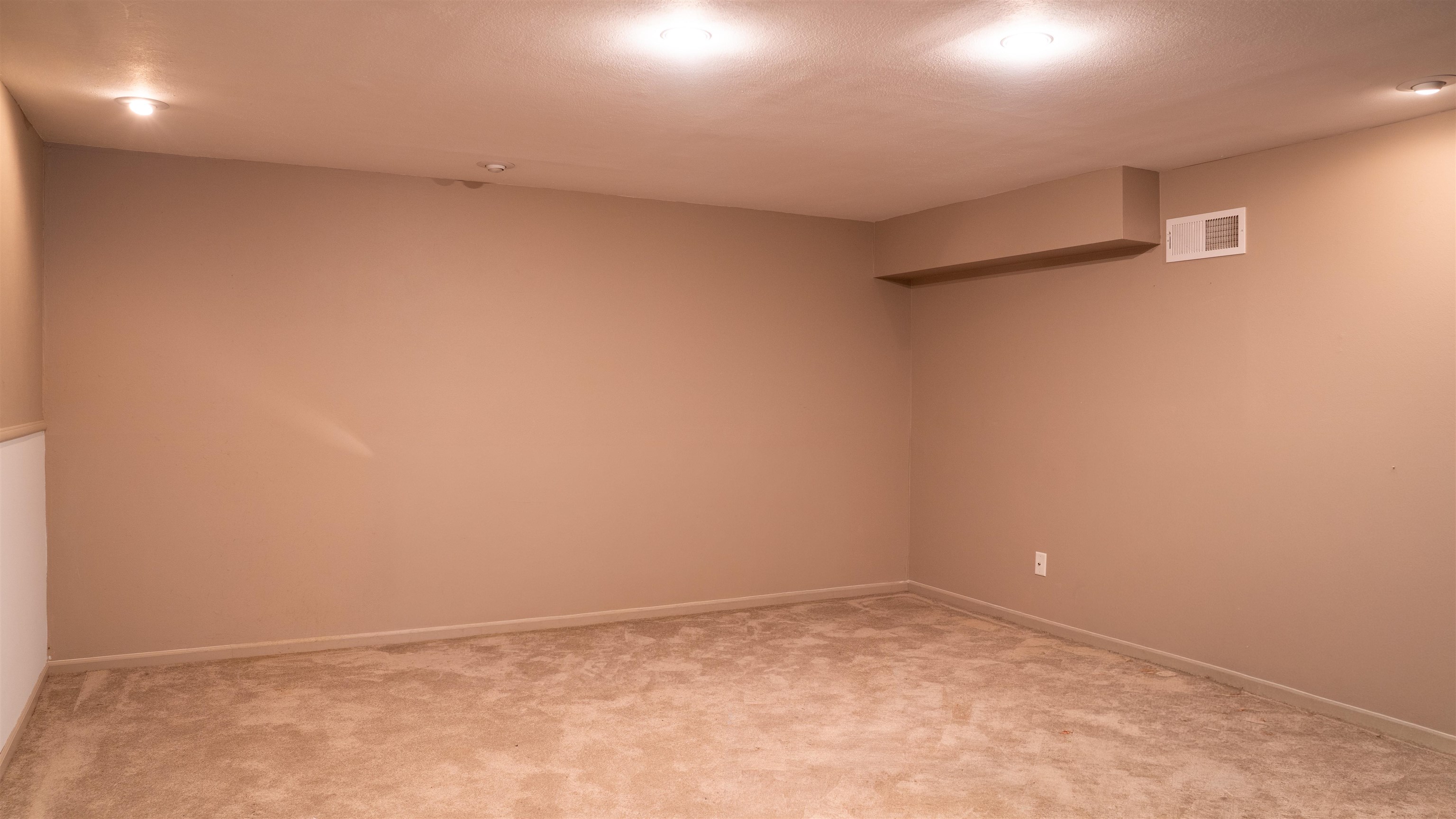307 7th Street Waunakee, WI 53597 - Photo 24 of 36