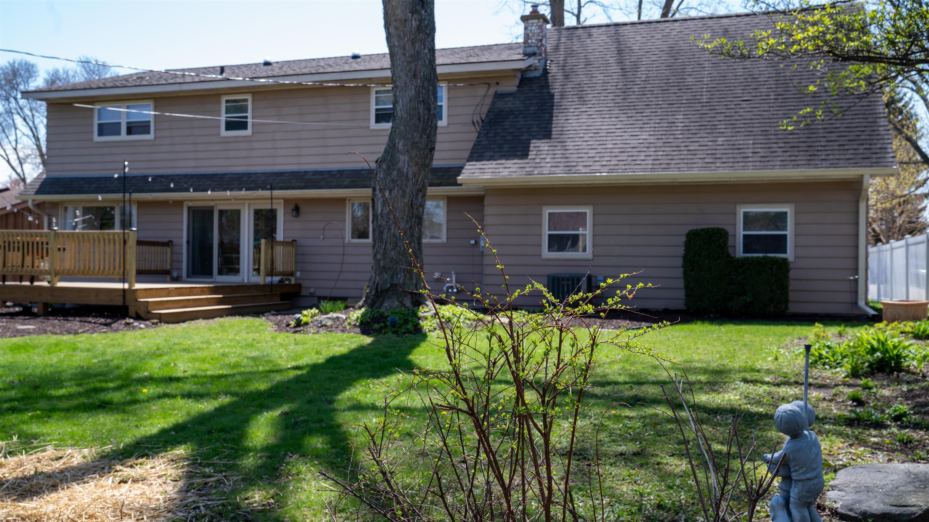 307 7th Street Waunakee, WI 53597 - Photo 4 of 36