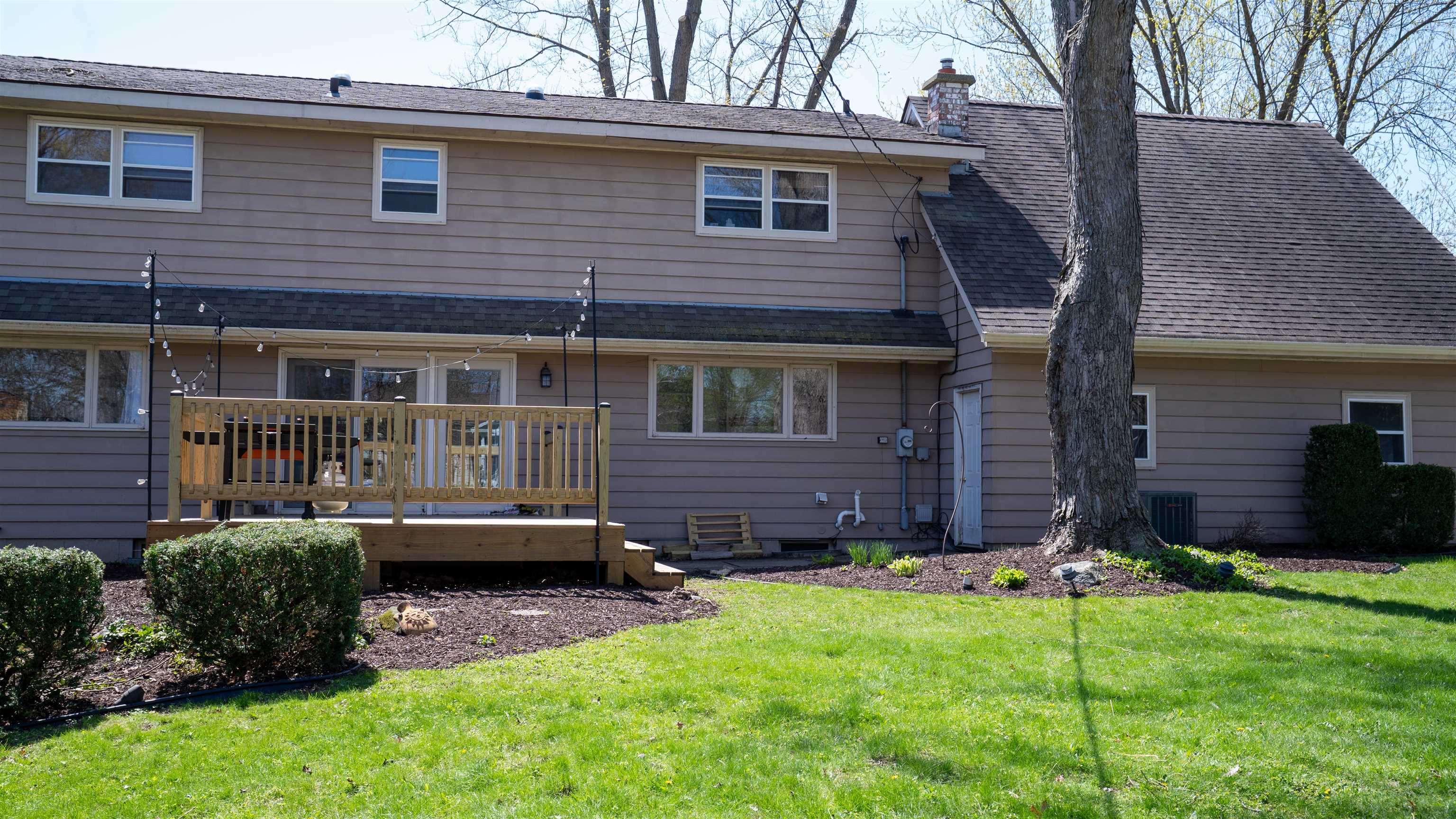 307 7th Street Waunakee, WI 53597 - Photo 5 of 36