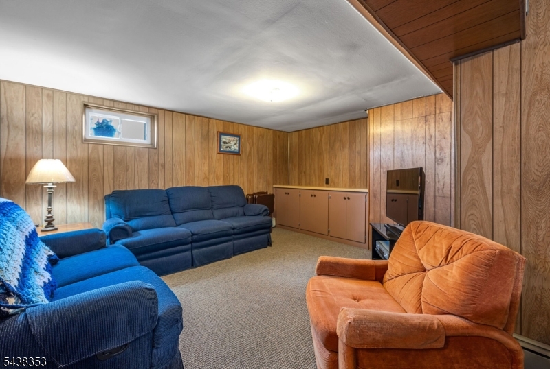 65 Harding Avenue Totowa, NJ 07512 - Photo 28 of 36