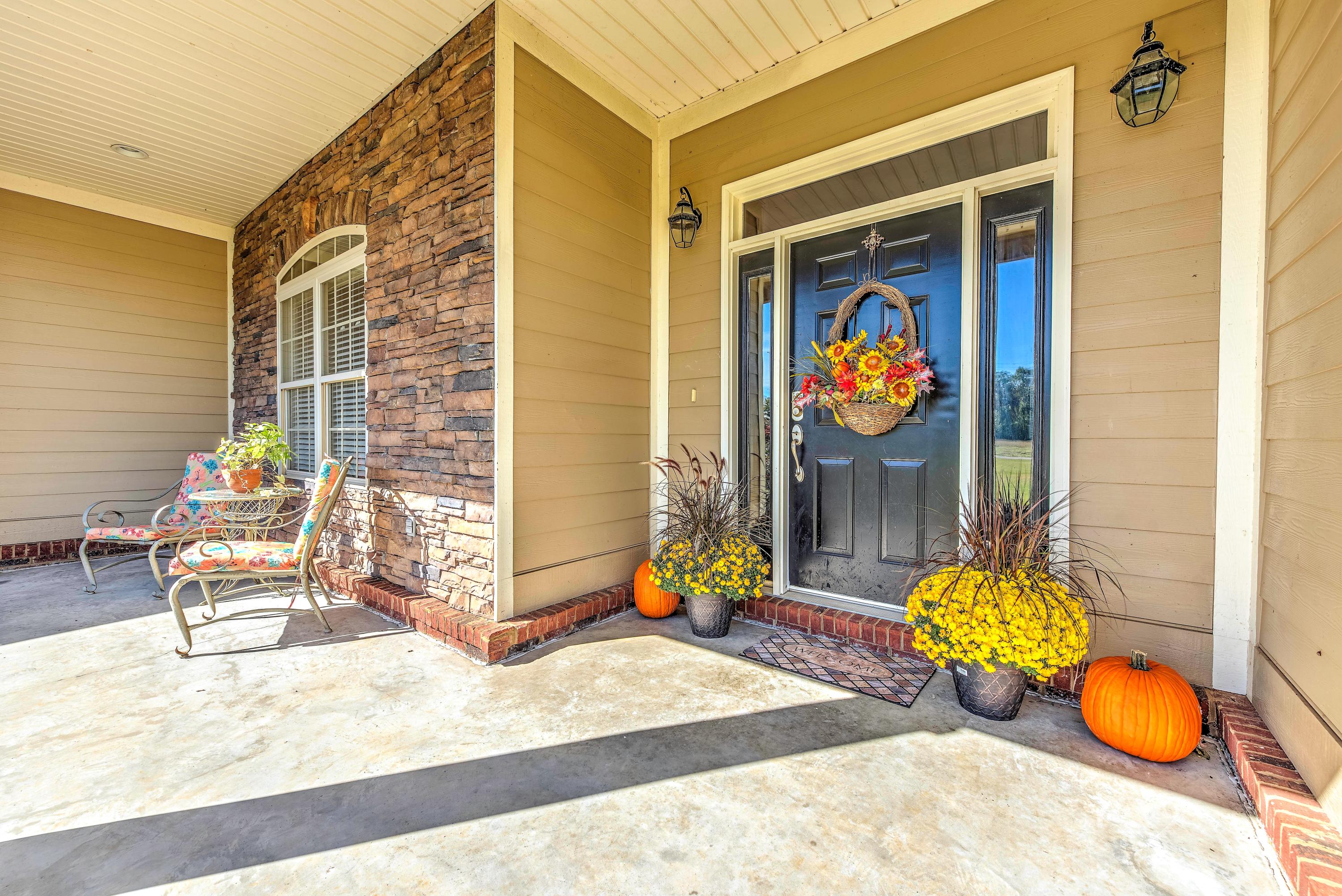 1744 Craigs Chapel Road Greenback, TN 37742 - Photo 2 of 24 Front Door