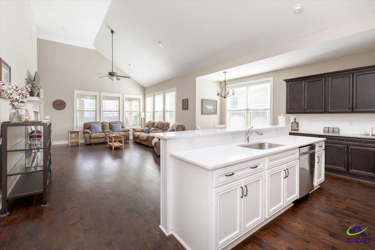113 Barnyard Way Perry, GA 31069 - Photo 14 of 60 Gallery Image 14