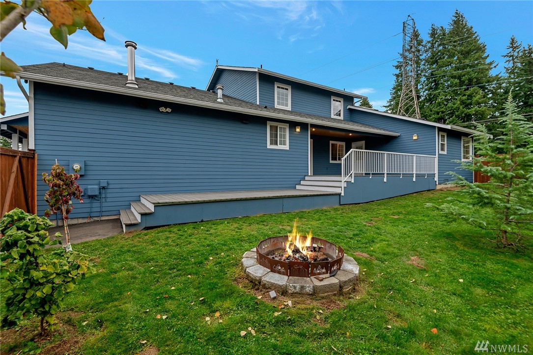 4108 161st Street Southeast Bothell, WA 98012 - Photo 4 of 25 Gallery Image 4