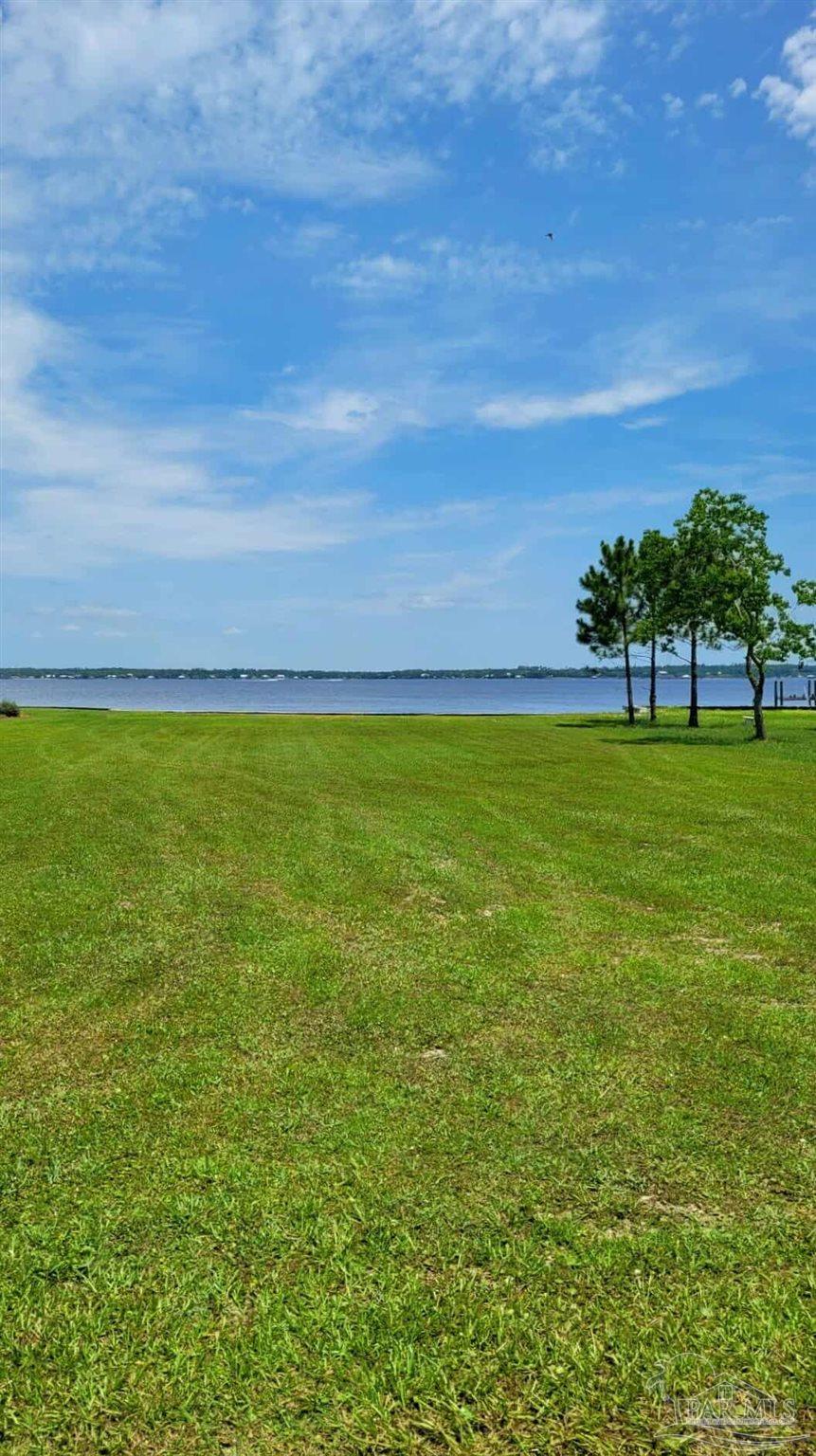 5452 North Shore Road Pensacola, FL 32507 - Photo 3 of 18 Gallery Image 3
