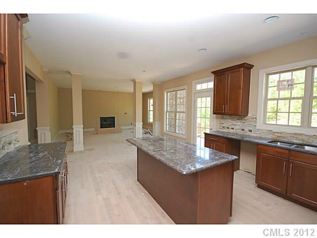 2612 Walker Road Charlotte, NC 28270 - Photo 6 of 11