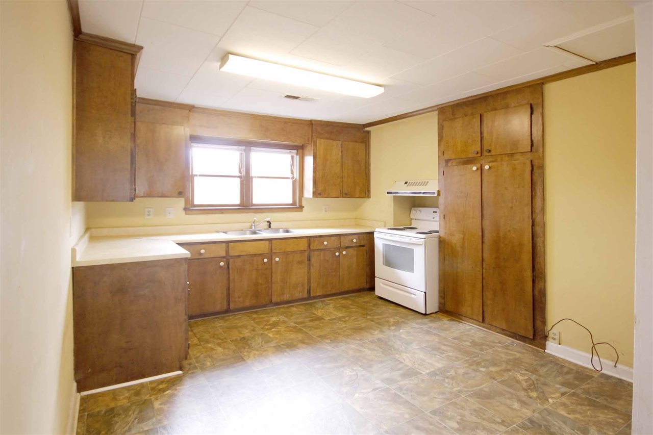 4298 Berry Mill Road Greer, SC 29651 - Photo 8 of 25