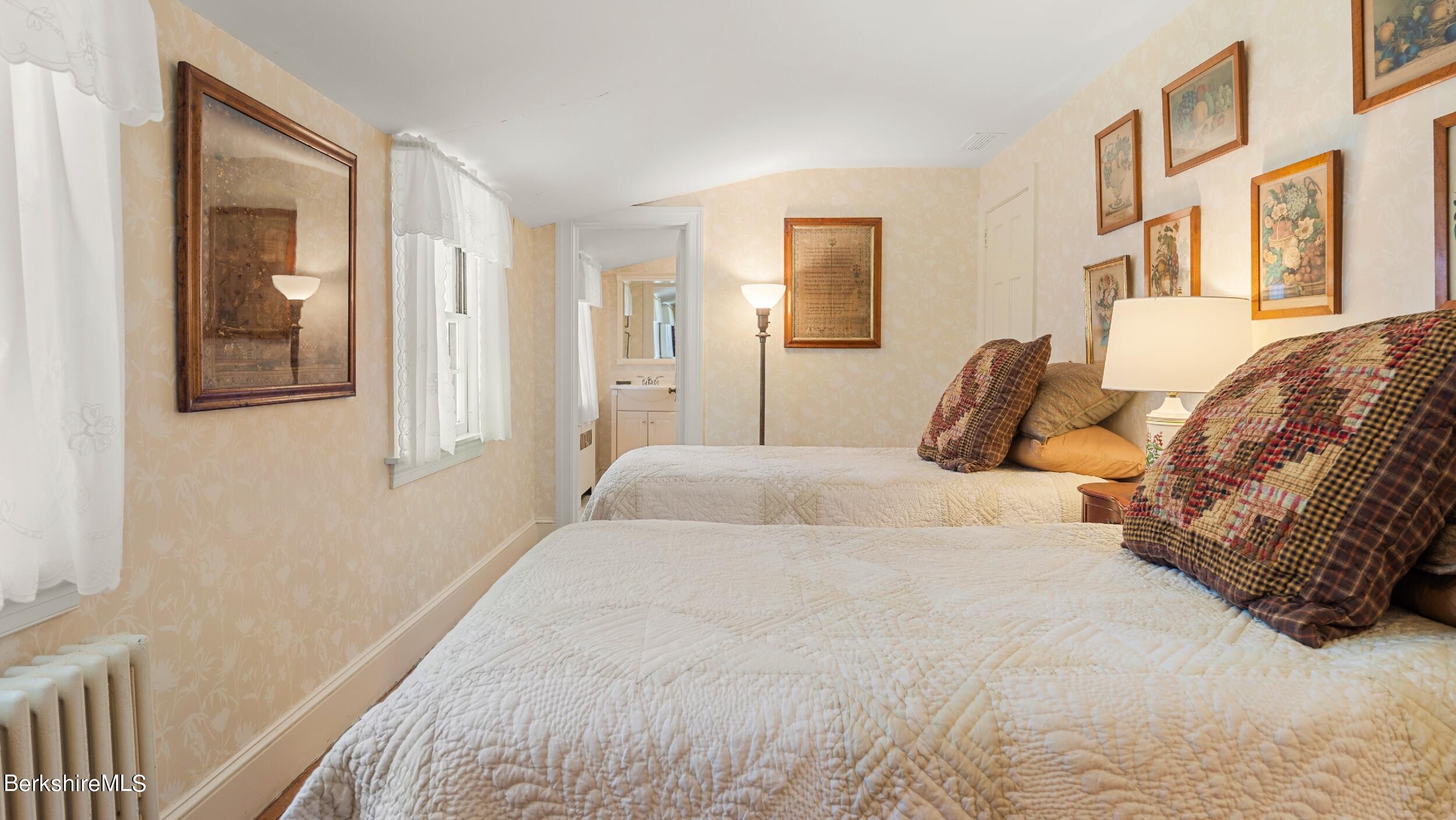 5 Glendale Road Stockbridge, MA 01262 - Photo 26 of 56 LRDSC02888