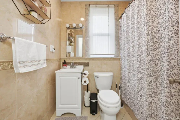 $949,000 | 166 Crescent Place, Yonkers, NY 10704