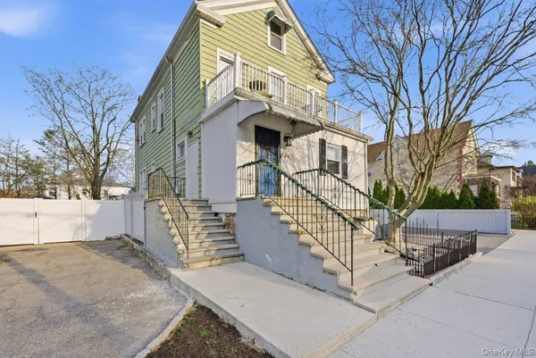 $949,000 | 166 Crescent Place, Yonkers, NY 10704
