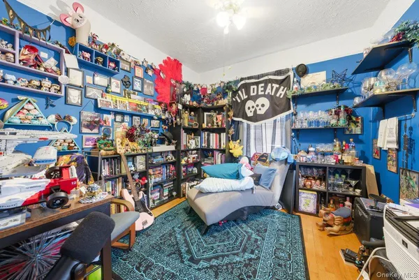 $949,000 | 166 Crescent Place, Yonkers, NY 10704