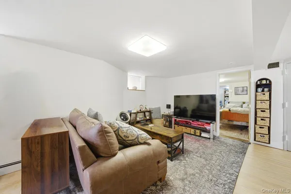 $949,000 | 166 Crescent Place, Yonkers, NY 10704