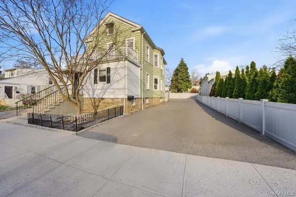 $949,000 | 166 Crescent Place, Yonkers, NY 10704