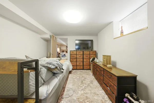 $949,000 | 166 Crescent Place, Yonkers, NY 10704