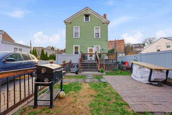 $949,000 | 166 Crescent Place, Yonkers, NY 10704