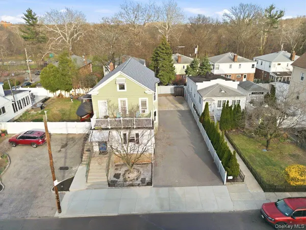 $949,000 | 166 Crescent Place, Yonkers, NY 10704