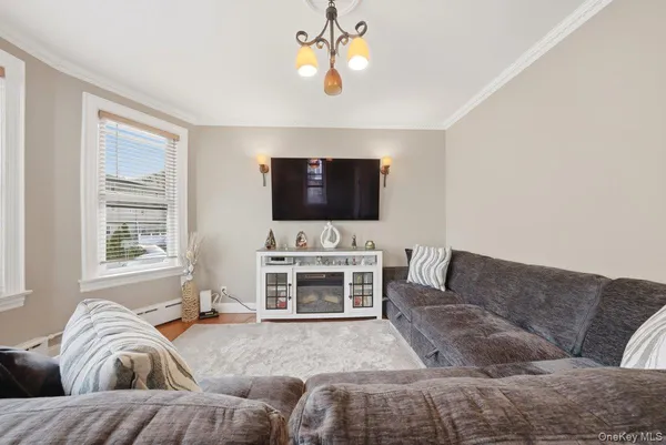 $949,000 | 166 Crescent Place, Yonkers, NY 10704