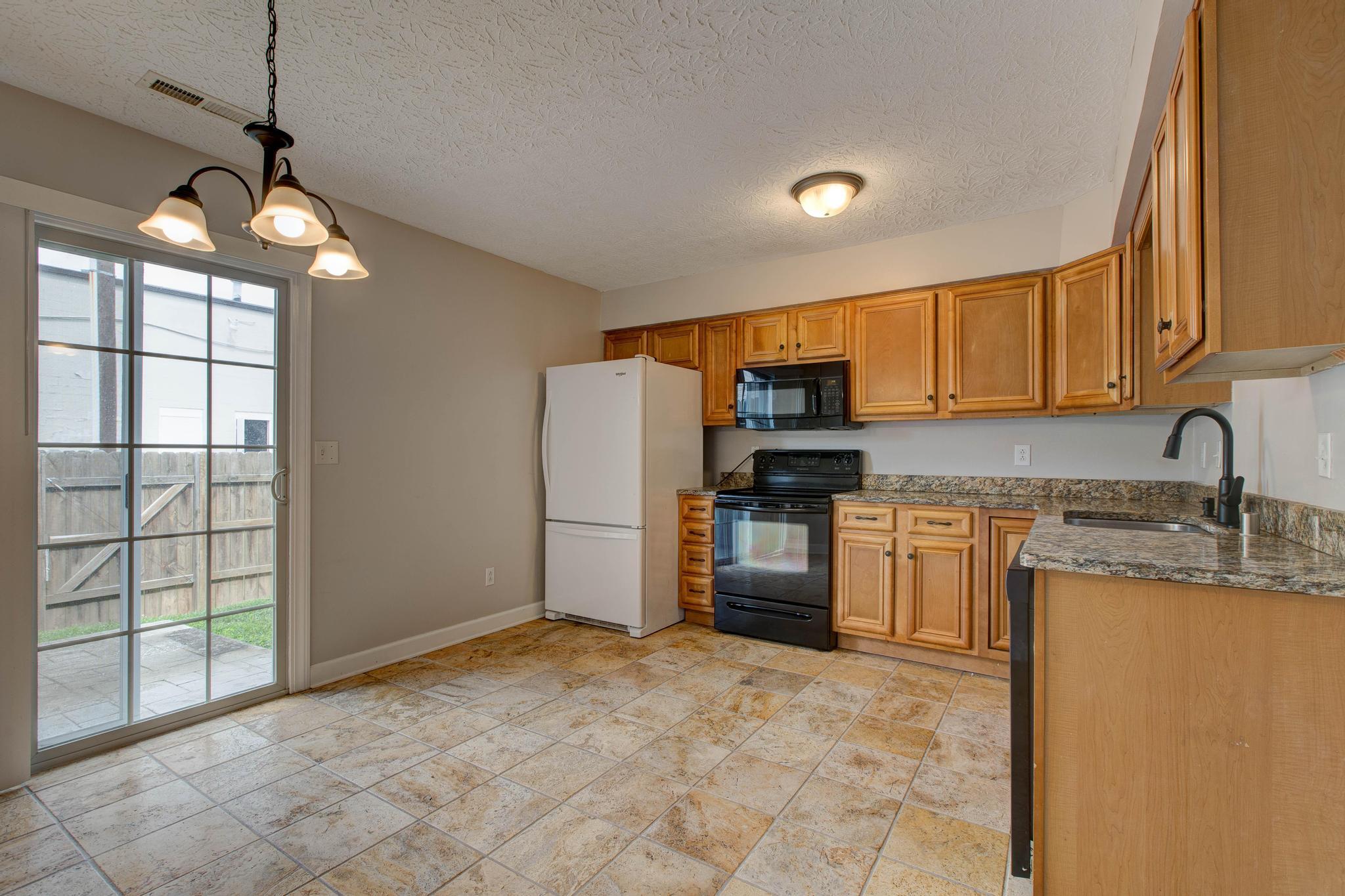 212 Regency Point Path Lexington, KY 40503 - Photo 9 of 20 PWM28679_80_81