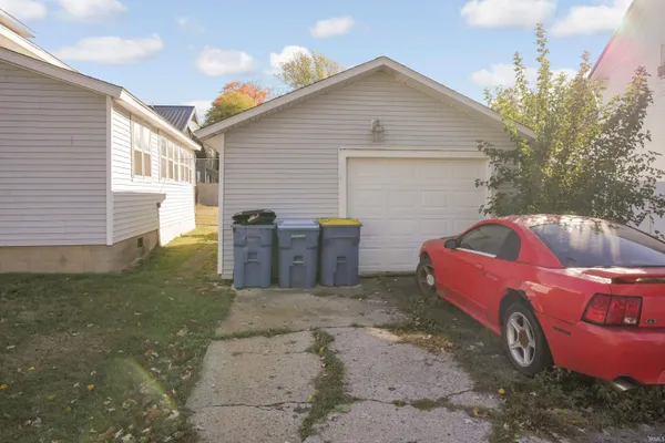 $104,995 | 128 West South Street, Bluffton, IN 46714