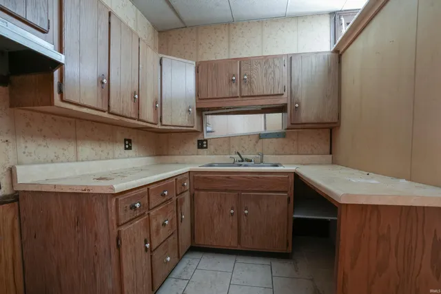 $119,995 | 128 West South Street, Bluffton, IN 46714