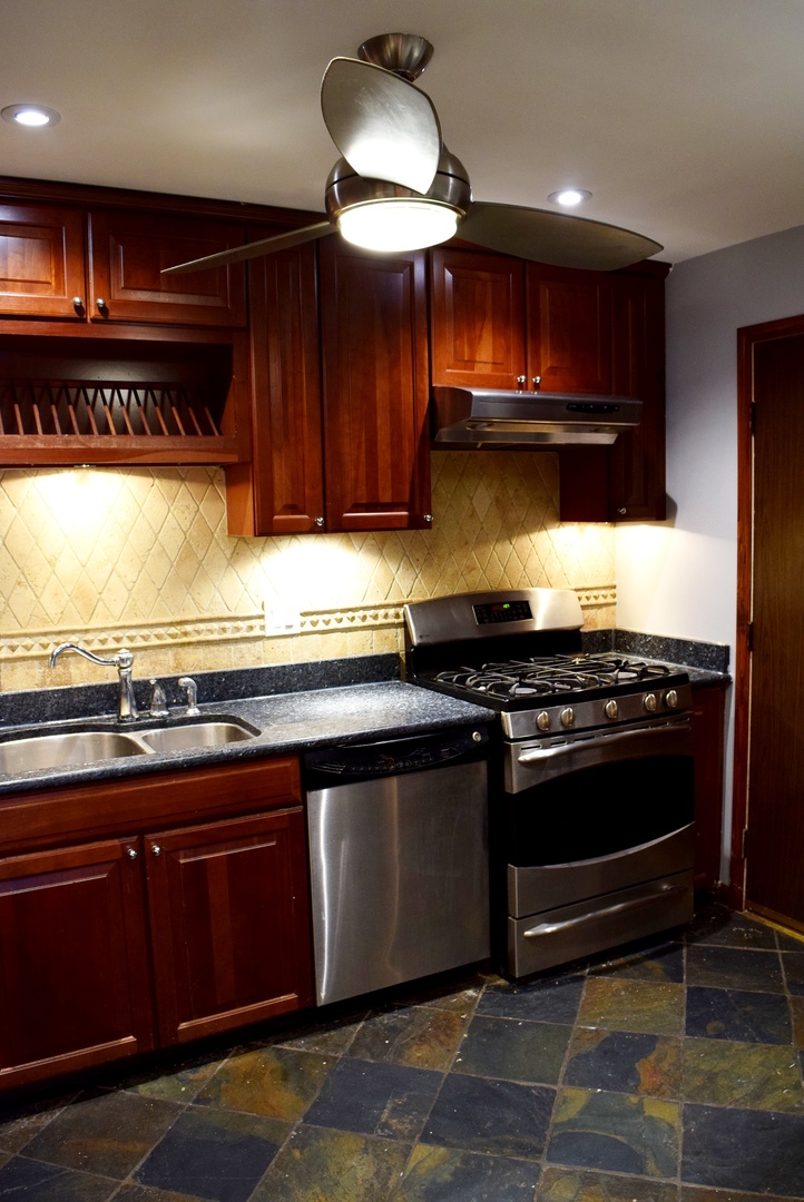 4711 St Joseph Creek Road, Unit 3E Lisle, IL 60532 - Photo 11 of 21