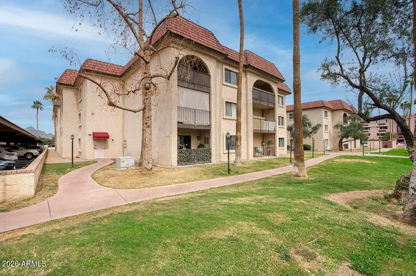 $1,350 | 3033 East Devonshire Avenue, Unit 3032, Phoenix, AZ 85016