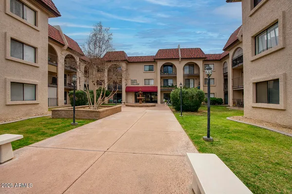 $1,350 | 3033 East Devonshire Avenue, Unit 3032, Phoenix, AZ 85016