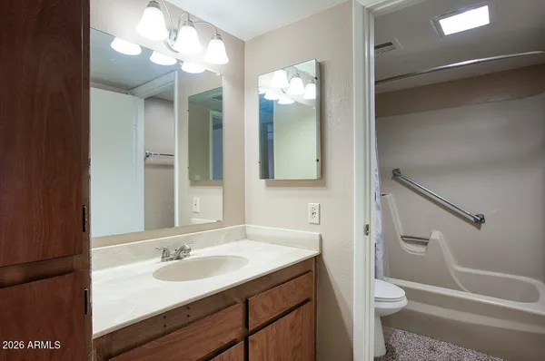 $1,350 | 3033 East Devonshire Avenue, Unit 3032, Phoenix, AZ 85016