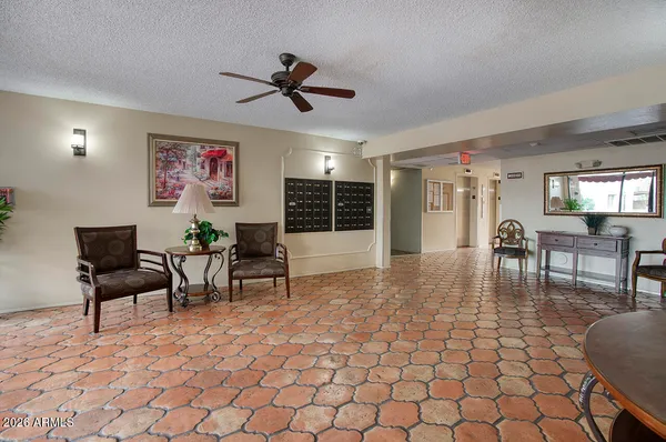 $1,350 | 3033 East Devonshire Avenue, Unit 3032, Phoenix, AZ 85016