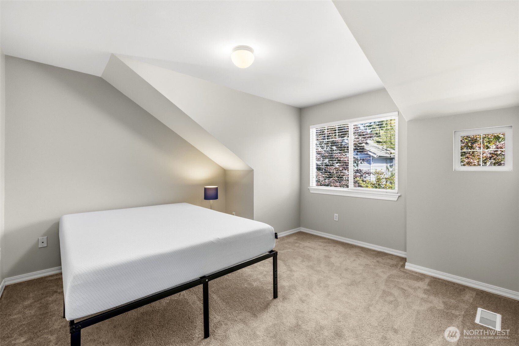 8829 Northeast 178th Street Bothell, WA 98011 - Photo 31 of 40