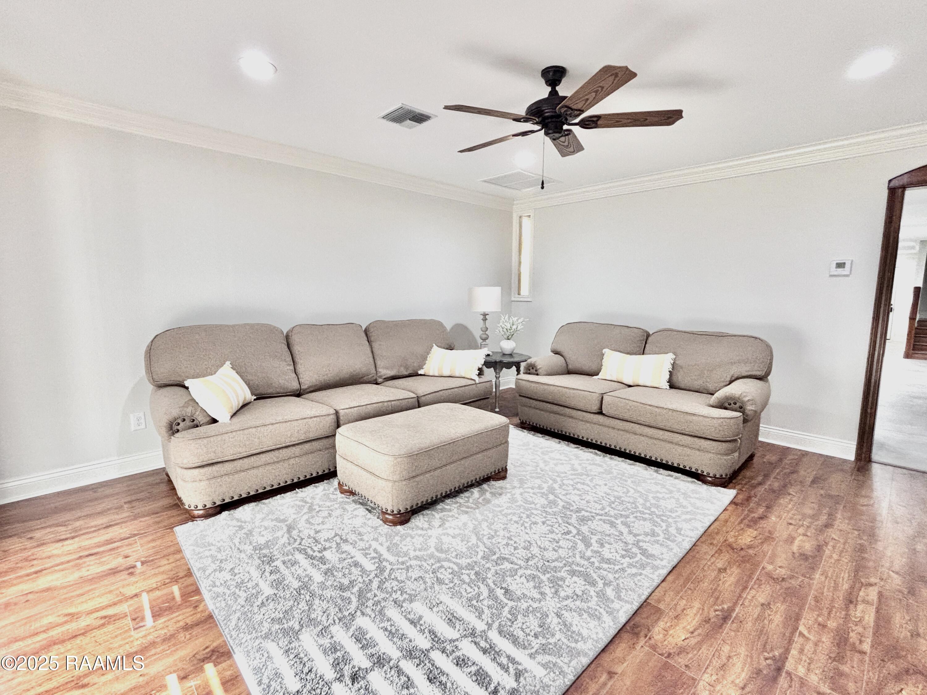 103 Stonehill Road Lafayette, LA 70508 - Photo 13 of 47 Living Room