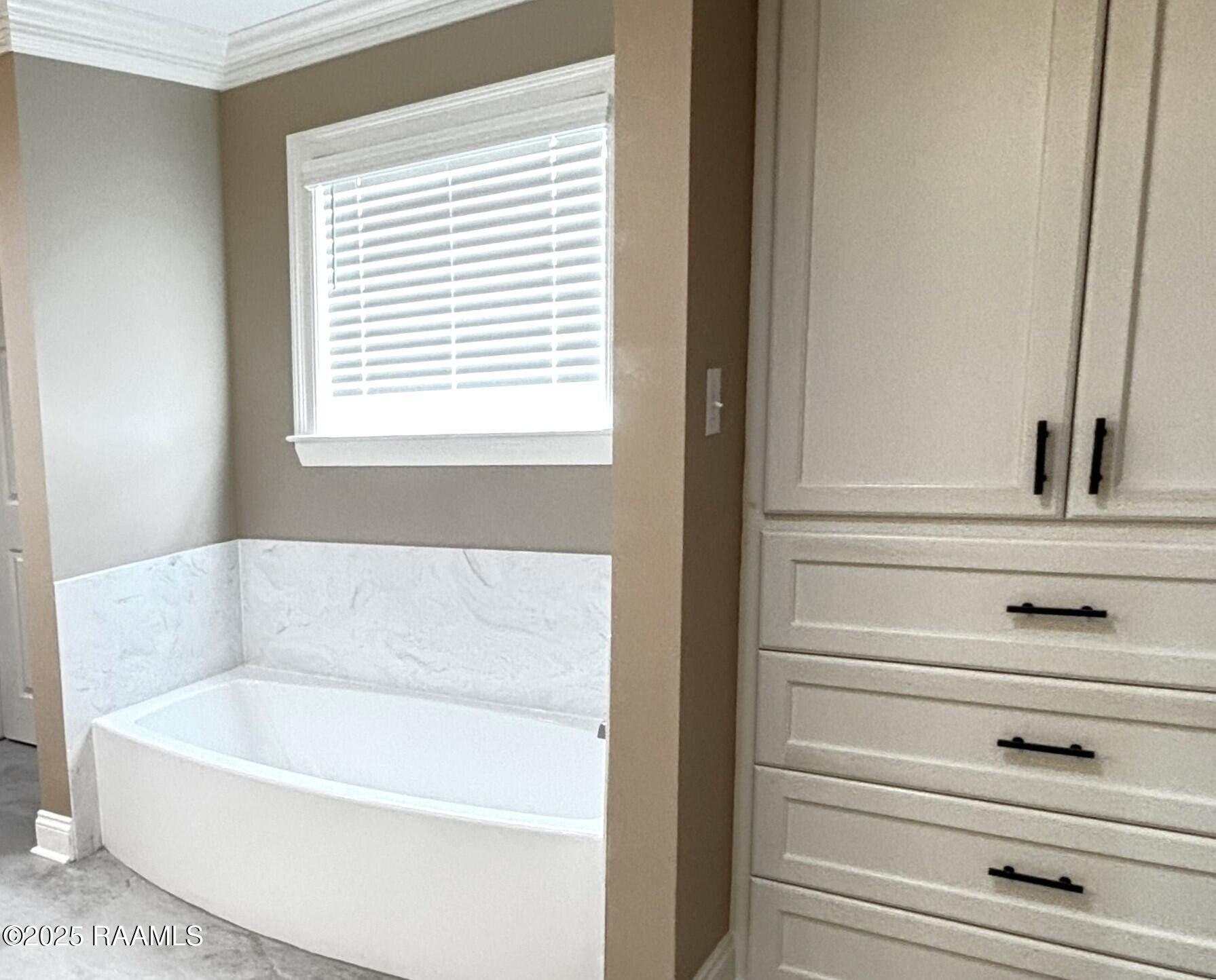 103 Stonehill Road Lafayette, LA 70508 - Photo 18 of 47 Soaker tub