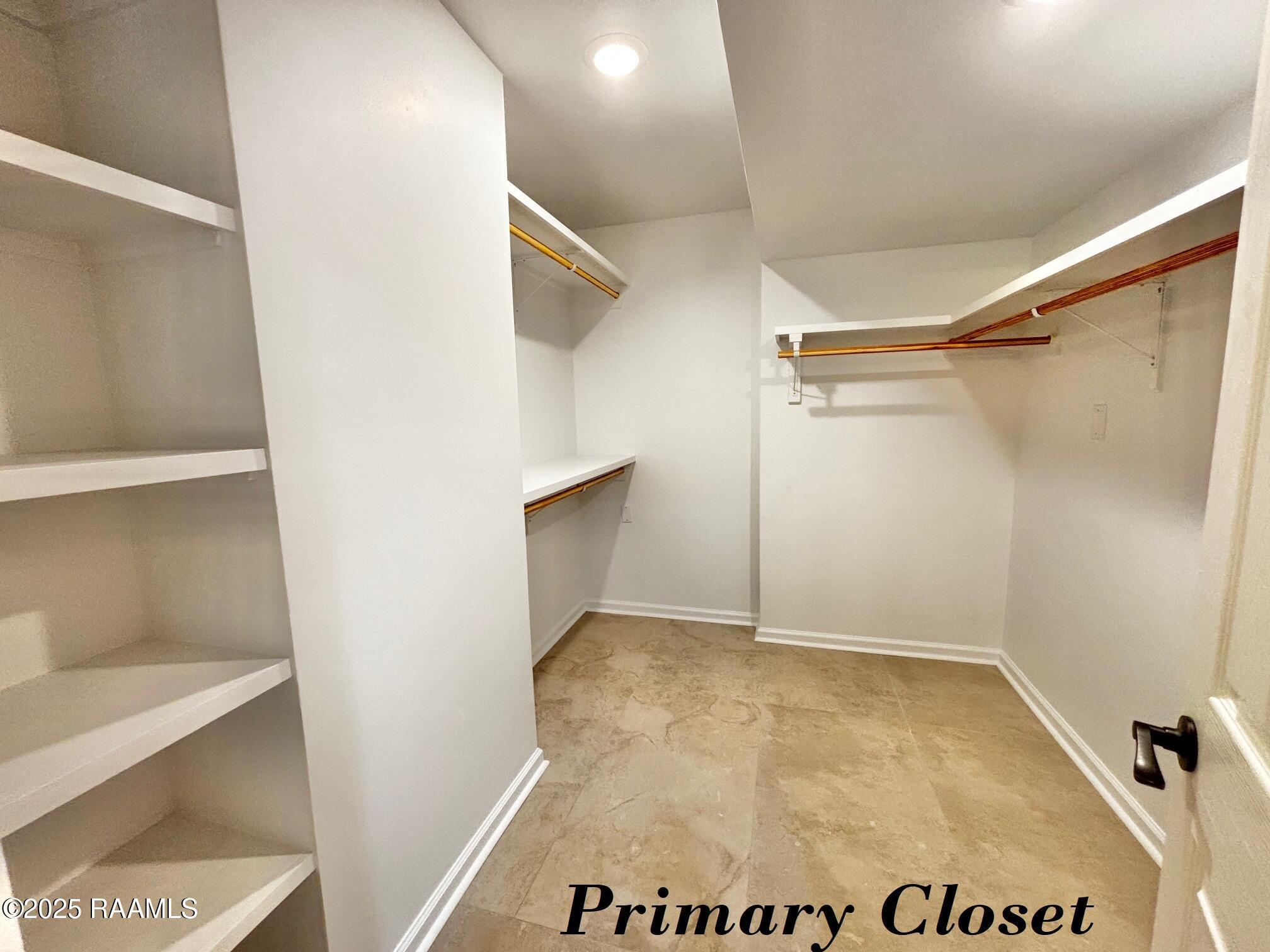 103 Stonehill Road Lafayette, LA 70508 - Photo 20 of 47 Primary closet