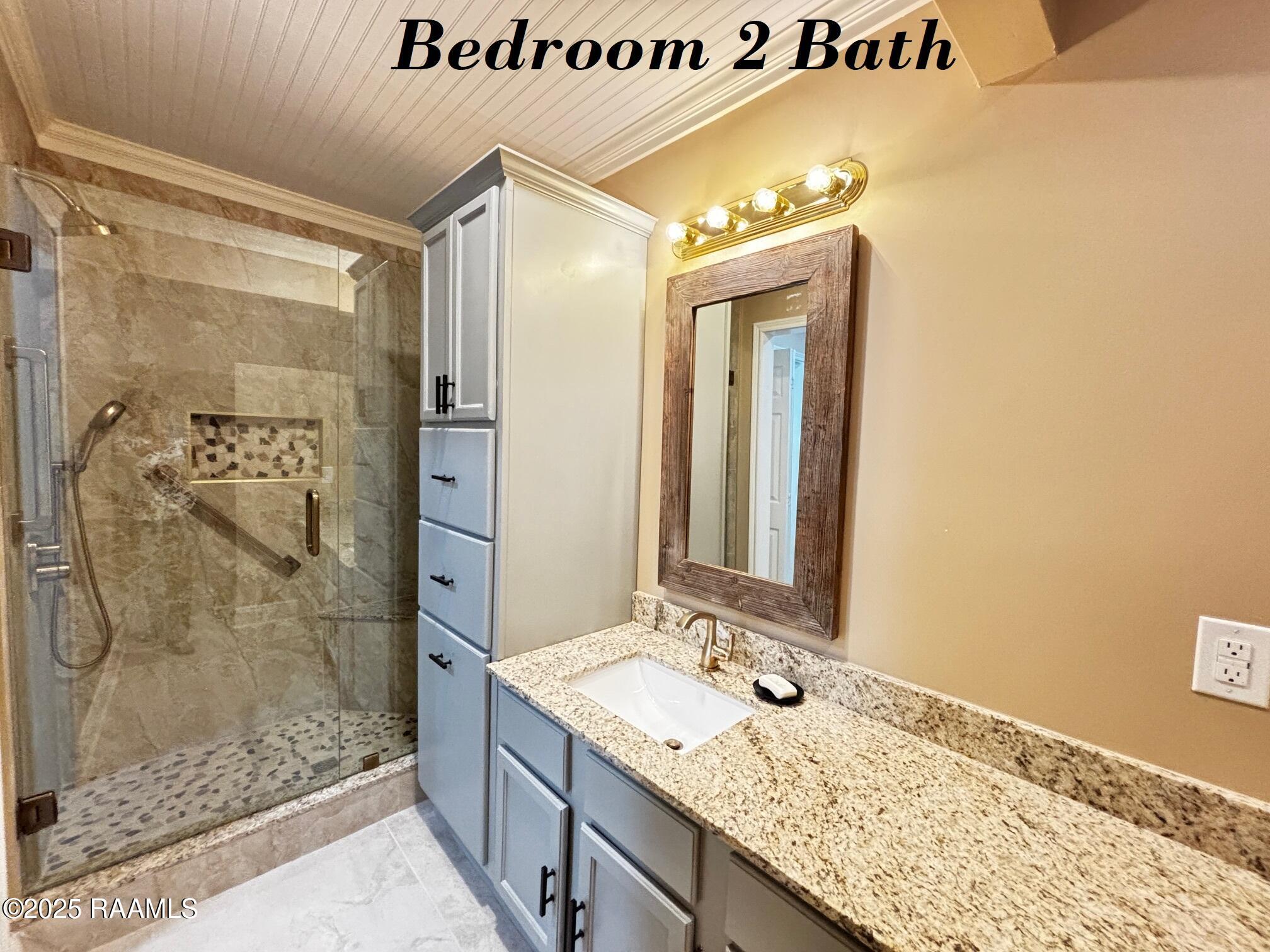 103 Stonehill Road Lafayette, LA 70508 - Photo 22 of 47 Private Bath for BR2