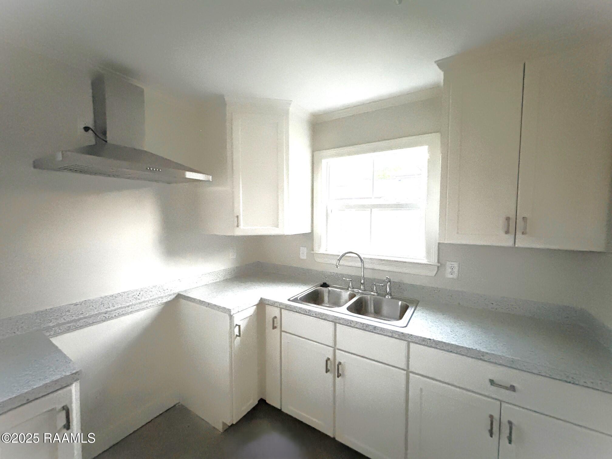 103 Stonehill Road Lafayette, LA 70508 - Photo 38 of 47 Outdoor kitchen w/ AC