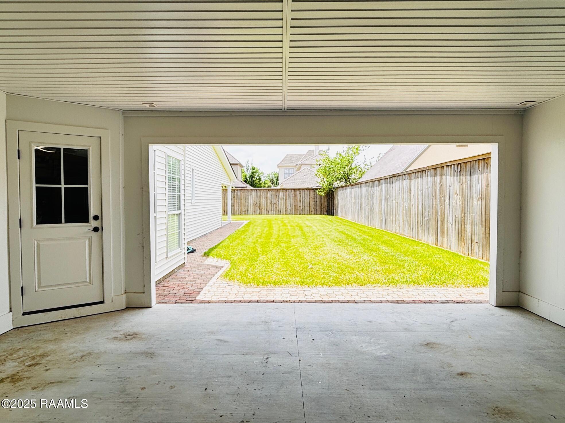 103 Stonehill Road Lafayette, LA 70508 - Photo 41 of 47 open to side yard