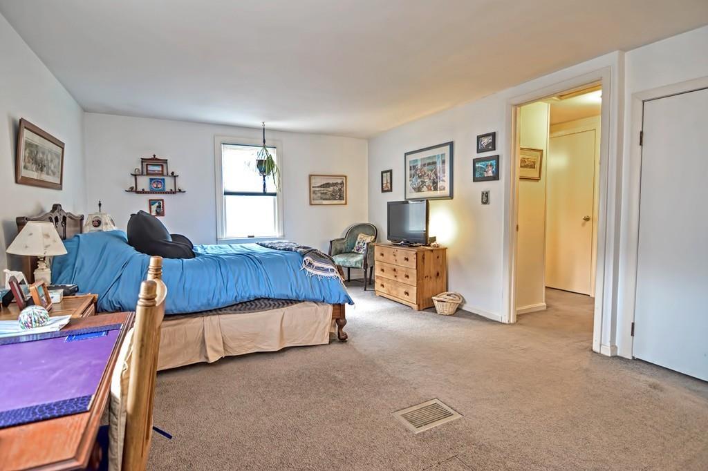 17 Lee Road Sharon, MA 02067 - Photo 13 of 17 Gallery Image 13