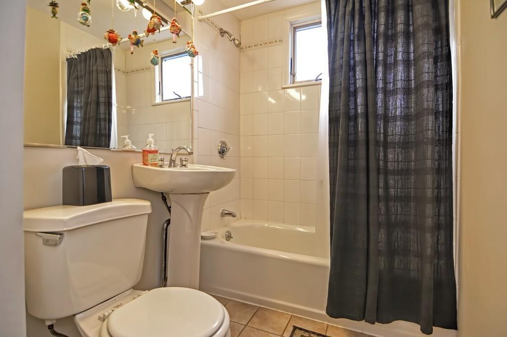 17 Lee Road Sharon, MA 02067 - Photo 9 of 17 Gallery Image 9