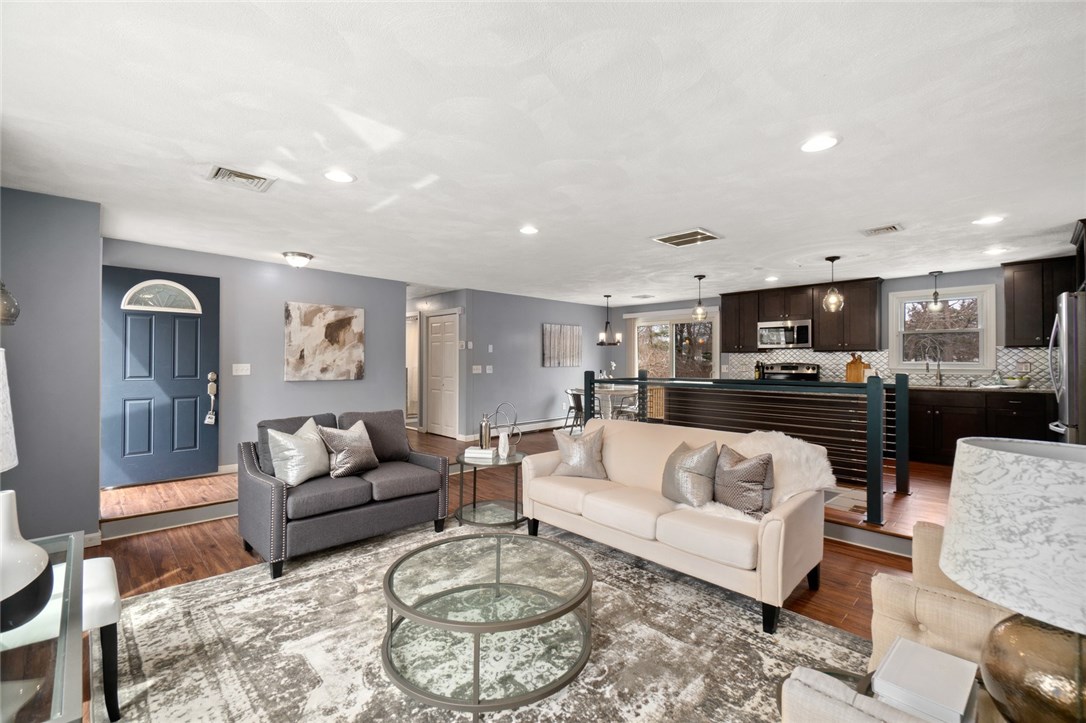 204 Nausauket Road Warwick, RI 02886 - Photo 11 of 40 Gallery Image 11