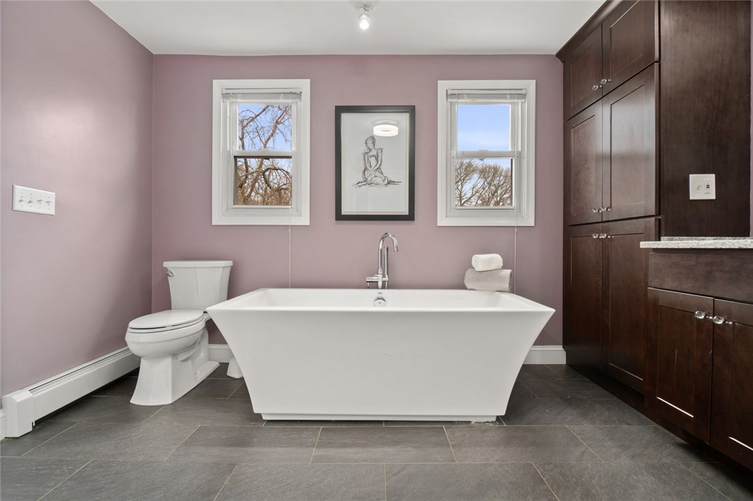 204 Nausauket Road Warwick, RI 02886 - Photo 19 of 40 Gallery Image 19