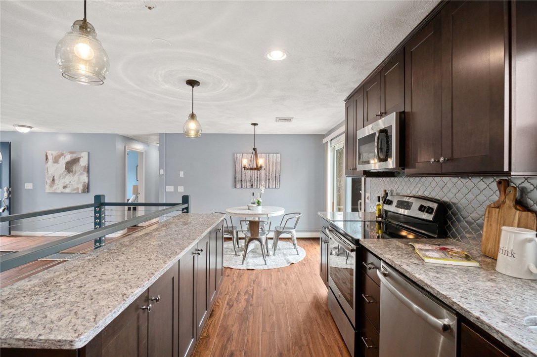 204 Nausauket Road Warwick, RI 02886 - Photo 2 of 40 Gallery Image 2