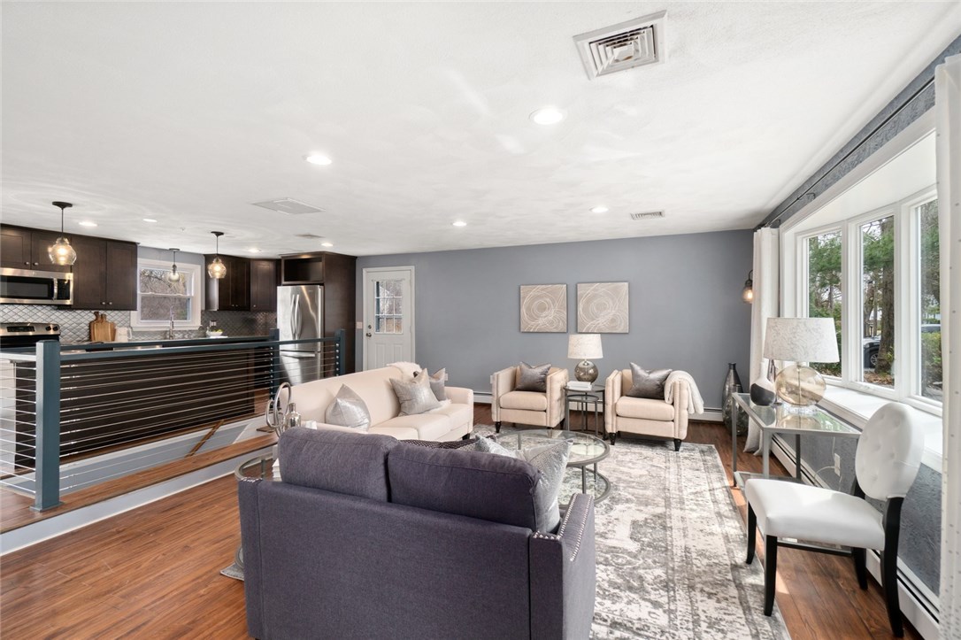204 Nausauket Road Warwick, RI 02886 - Photo 7 of 40 Gallery Image 7
