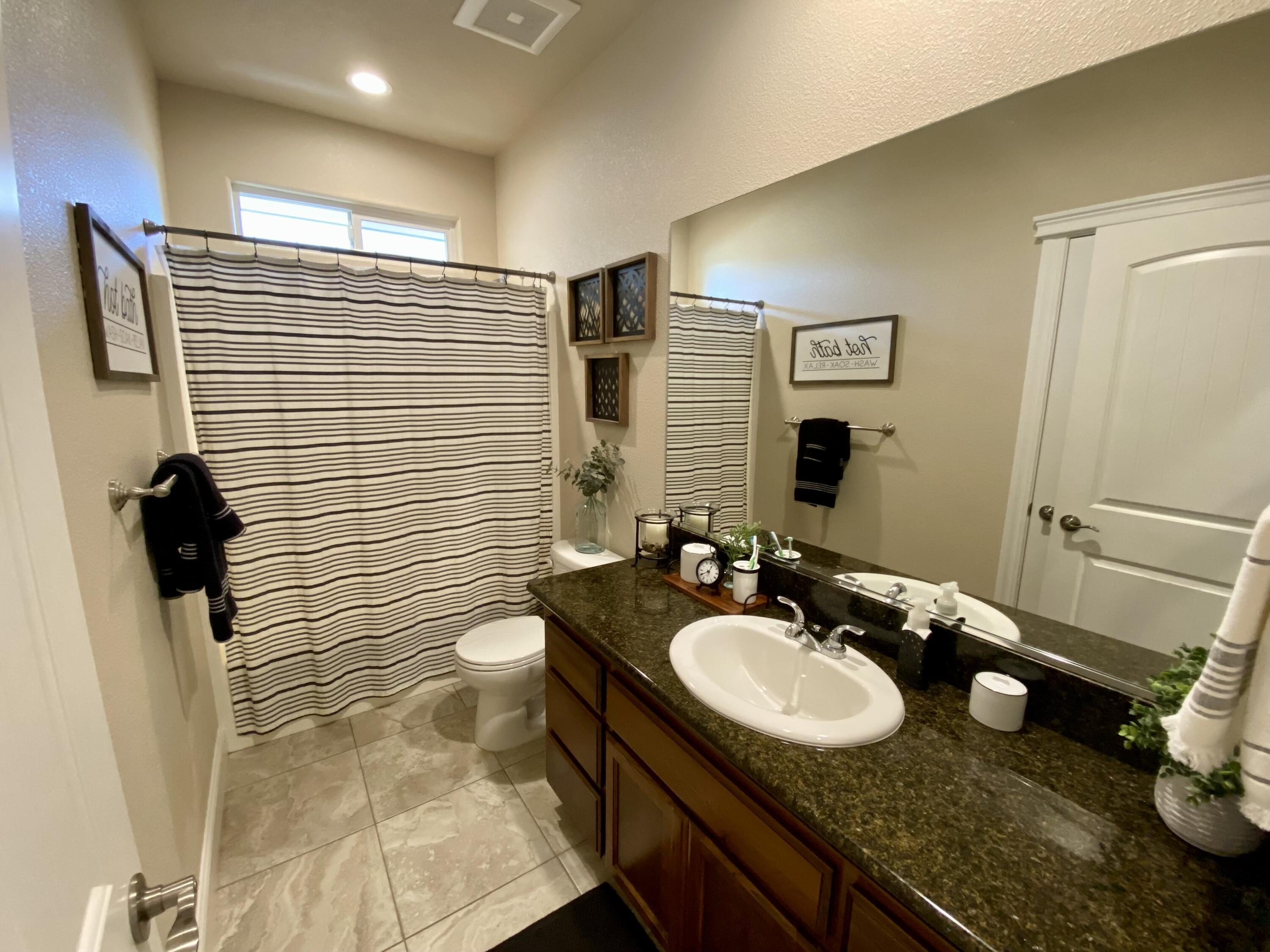 3246 Lemurian Road Redding, CA 96002 - Photo 16 of 29 Lemurian 3246 Hall Bath